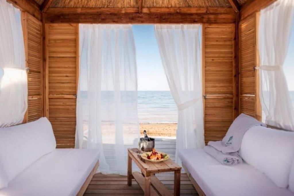 Paradise Beach Front Resort Vokolidha Exterior foto